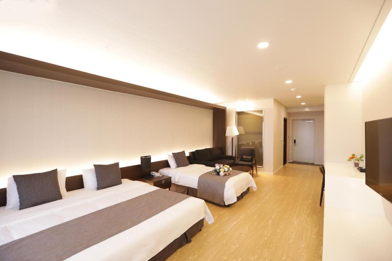 The Qube Resort Jeju Seogwipo Exterior foto